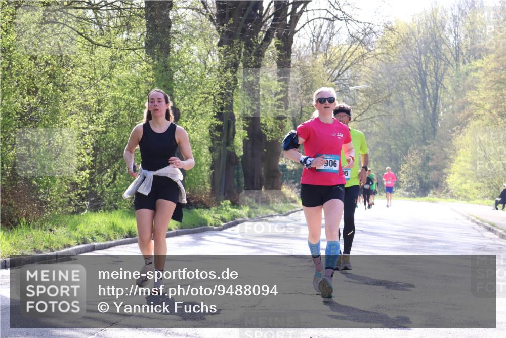 12.04.2026 - 45. Internationalen Wilhelmsburger Insellauf Yannick Fuchs http://msf.ph/oto/9488094 12.04.2026 10:33:26 Laufen 906, 5 meine-sportfotos.de