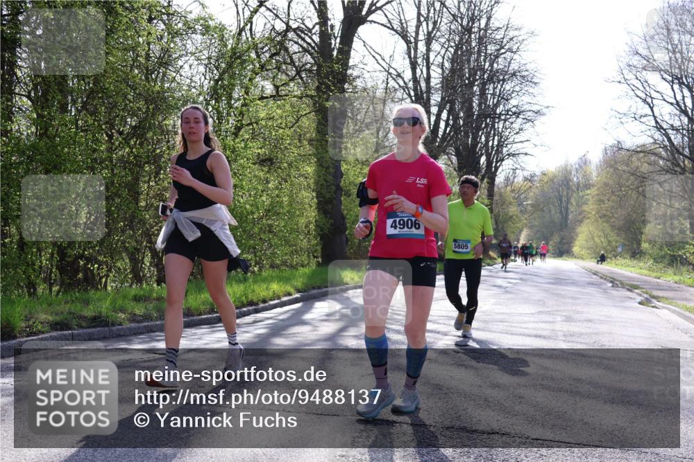 12.04.2026 - 45. Internationalen Wilhelmsburger Insellauf Yannick Fuchs http://msf.ph/oto/9488137 12.04.2026 10:33:29 Laufen 4906, 5805 meine-sportfotos.de