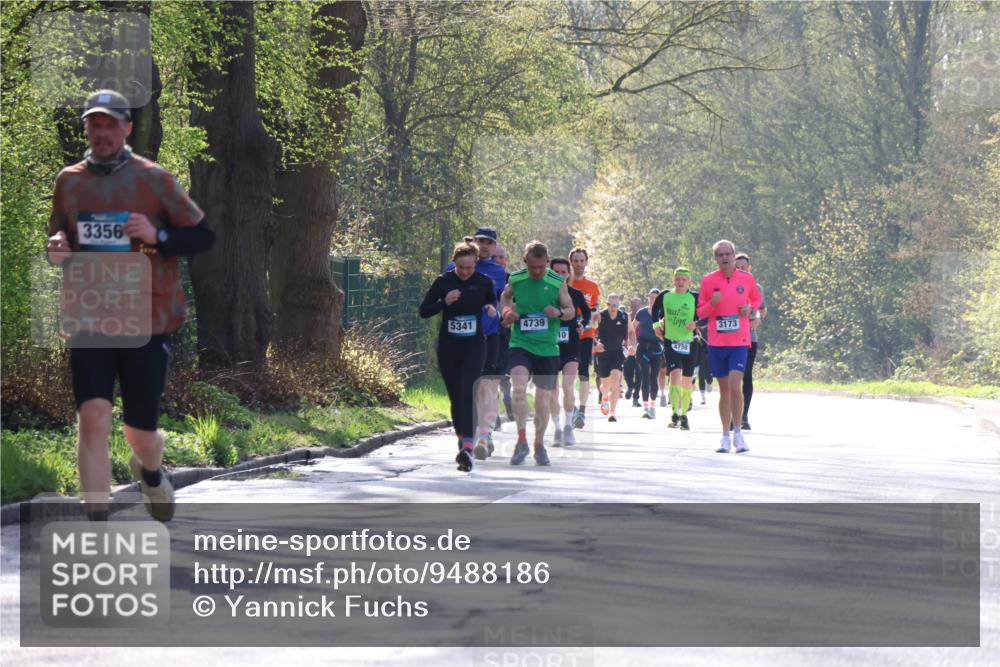 12.04.2026 - 45. Internationalen Wilhelmsburger Insellauf Yannick Fuchs http://msf.ph/oto/9488186 12.04.2026 10:33:33 Laufen 3356, 5341, 4739, 3173, 10, 4758 meine-sportfotos.de