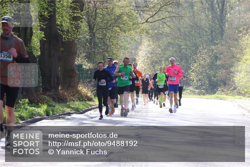 12.04.2026 - 45. Internationalen Wilhelmsburger Insellauf Yannick Fuchs http://msf.ph/oto/9488192 12.04.2026 10:33:34 Laufen 3356, 5341, 4739, 3173, 500, 600, 0, 4758 meine-sportfotos.de