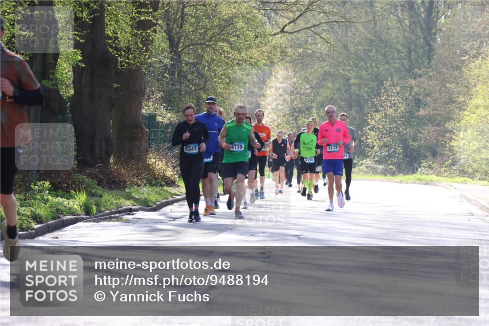 12.04.2026 - 45. Internationalen Wilhelmsburger Insellauf Yannick Fuchs http://msf.ph/oto/9488194 12.04.2026 10:33:34 Laufen 5341, 400, 4739, 4758, 3173 meine-sportfotos.de