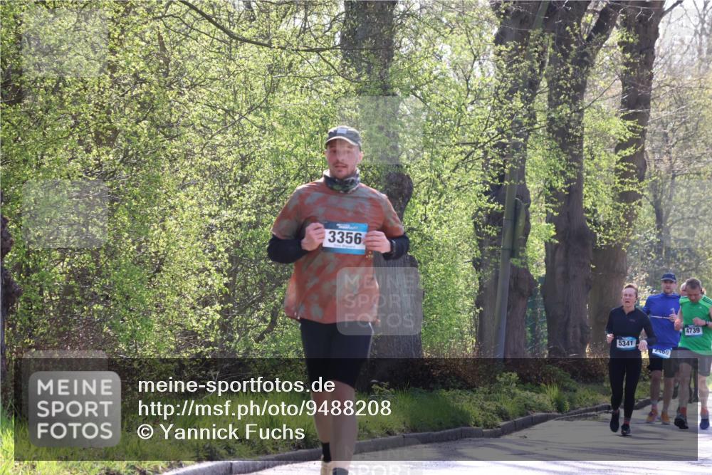 12.04.2026 - 45. Internationalen Wilhelmsburger Insellauf Yannick Fuchs http://msf.ph/oto/9488208 12.04.2026 10:33:35 Laufen 3356, 5341, 460, 4739 meine-sportfotos.de