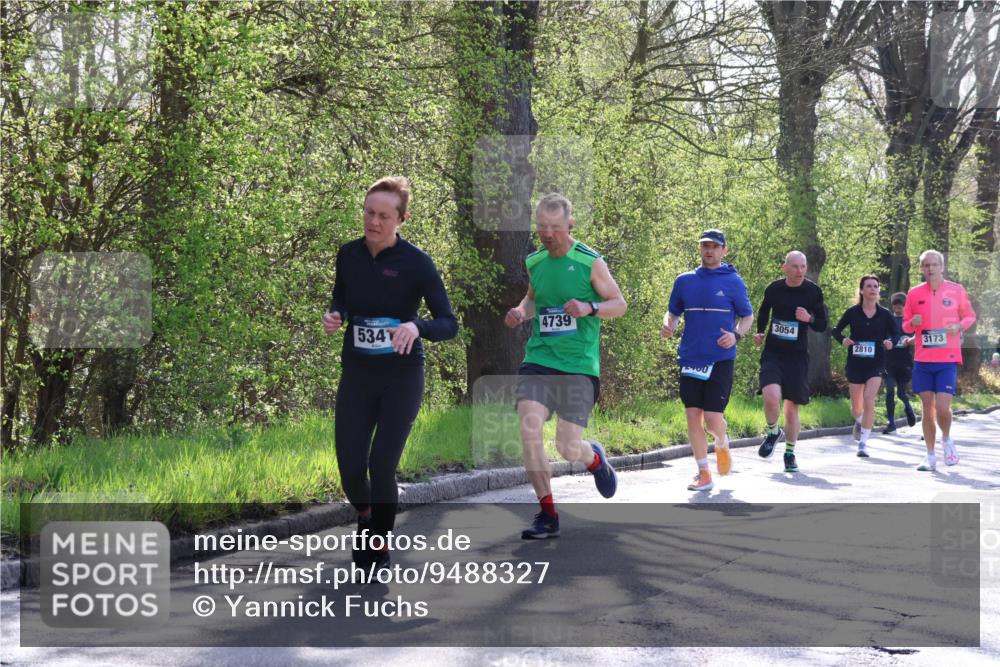 12.04.2026 - 45. Internationalen Wilhelmsburger Insellauf Yannick Fuchs http://msf.ph/oto/9488327 12.04.2026 10:33:45 Laufen 534, 4739, 700, 3054, 3173, 2810 meine-sportfotos.de