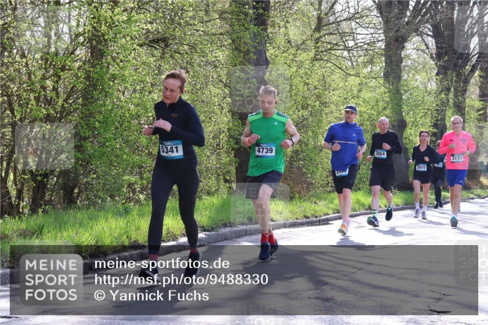 12.04.2026 - 45. Internationalen Wilhelmsburger Insellauf Yannick Fuchs http://msf.ph/oto/9488330 12.04.2026 10:33:45 Laufen 5341, 4739, 2460, 3054, 2810, 3173 meine-sportfotos.de
