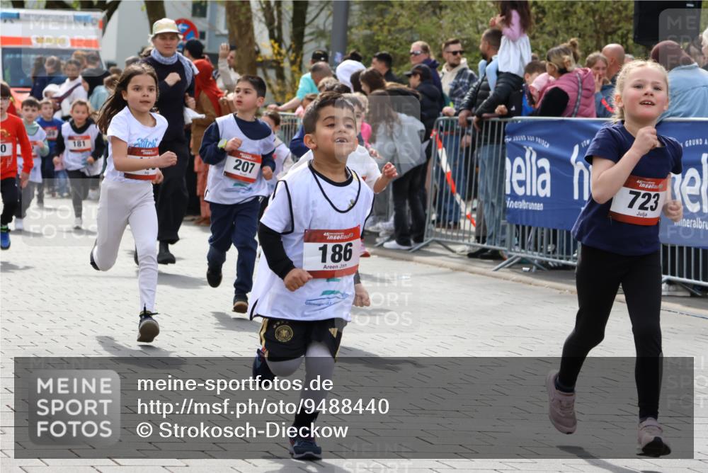 12.04.2026 - 45. Internationalen Wilhelmsburger Insellauf Strokosch-Dieckow http://msf.ph/oto/9488440 12.04.2026 14:09:59 Ziel 907, 158, 268, 543, 721, 1503, 736, 715, 6, 1504, 412, 681, 640, 248, 441, 723, 119, 186, 224, 745, 207, 920, 770, 182, 19, 913, 181, 529, 942, 157, 1518 meine-sportfotos.de