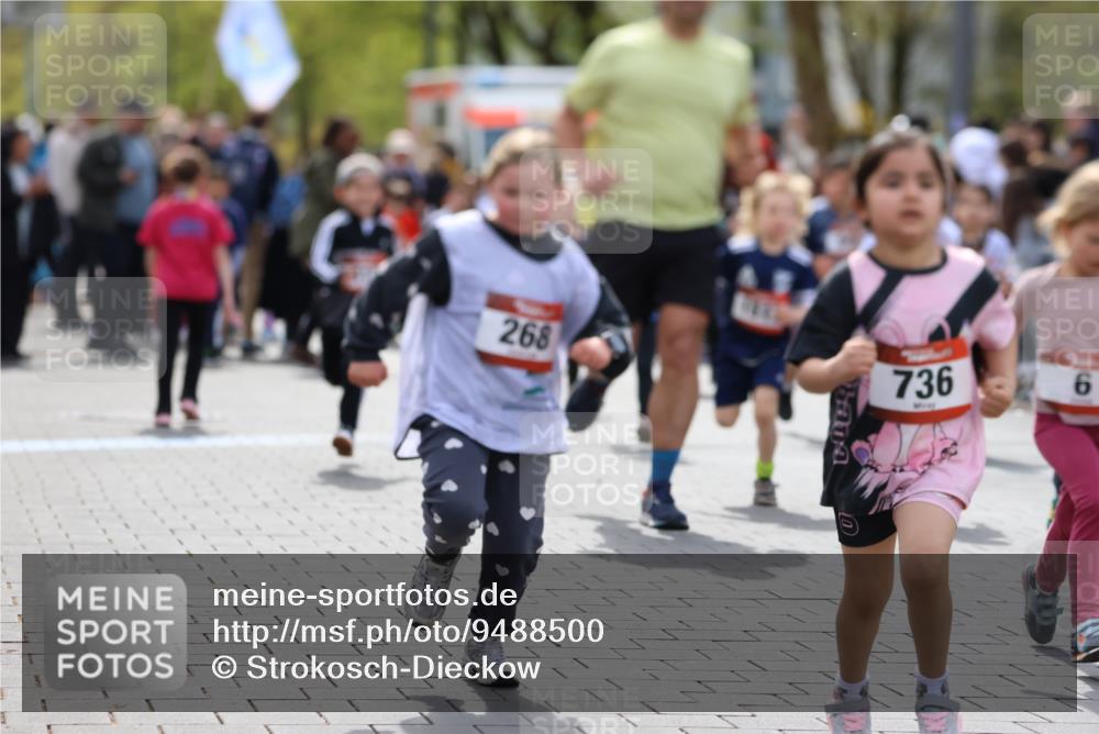 12.04.2026 - 45. Internationalen Wilhelmsburger Insellauf Strokosch-Dieckow http://msf.ph/oto/9488500 12.04.2026 14:09:55 Ziel 53, 712, 1512, 1525, 551, 764, 567, 720, 719, 907, 158, 268, 543, 721, 1503, 736, 715, 6, 1504, 412, 681, 640, 248, 441, 723, 119, 186, 224 meine-sportfotos.de