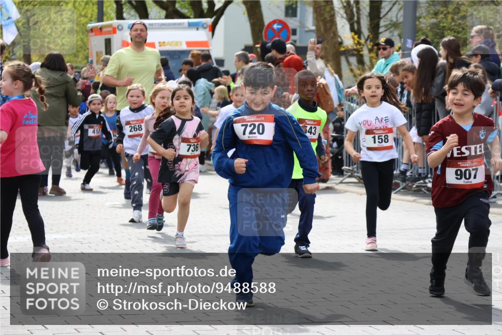 12.04.2026 - 45. Internationalen Wilhelmsburger Insellauf Strokosch-Dieckow http://msf.ph/oto/9488588 12.04.2026 14:09:52 Ziel 7, 917, 284, 44, 200, 563, 53, 712, 1512, 1525, 551, 764, 567, 720, 719, 907, 158, 268, 543, 721, 1503, 736, 715, 6, 1504, 412, 681 meine-sportfotos.de