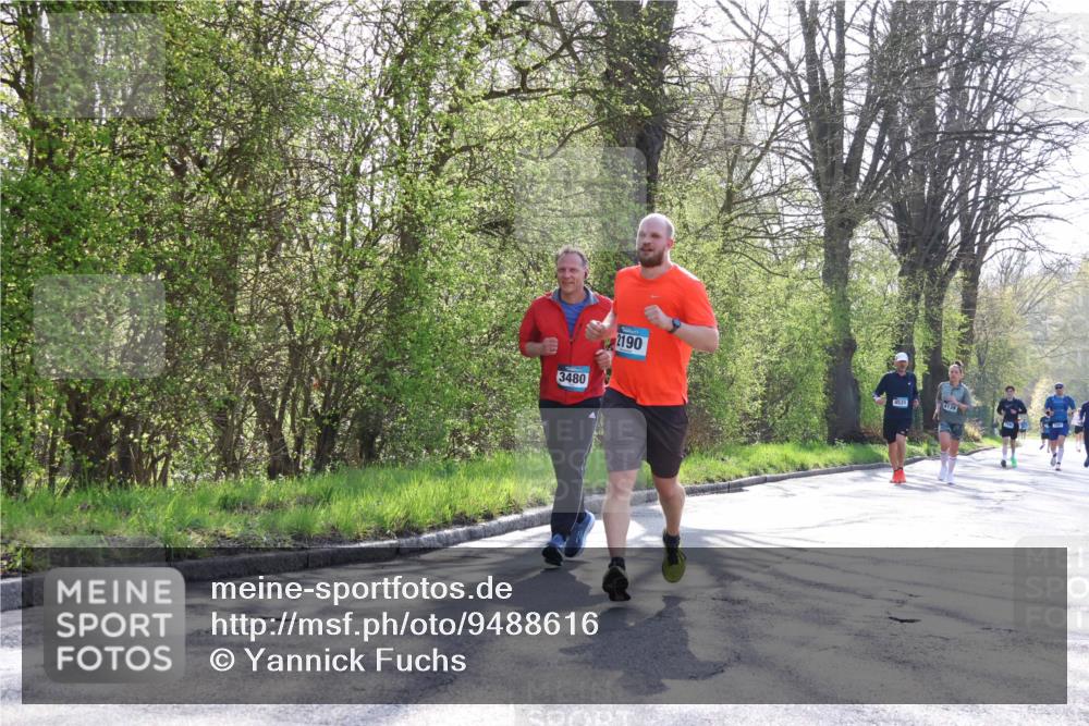 12.04.2026 - 45. Internationalen Wilhelmsburger Insellauf Yannick Fuchs http://msf.ph/oto/9488616 12.04.2026 10:34:07 Laufen 3480, 2190, 4531, 4139 meine-sportfotos.de