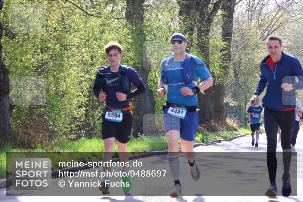 12.04.2026 - 45. Internationalen Wilhelmsburger Insellauf Yannick Fuchs http://msf.ph/oto/9488697 12.04.2026 10:34:16 Laufen 5594, 4481, 5050 meine-sportfotos.de