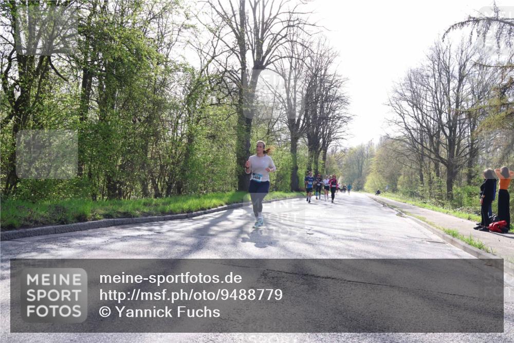12.04.2026 - 45. Internationalen Wilhelmsburger Insellauf Yannick Fuchs http://msf.ph/oto/9488779 12.04.2026 10:34:22 Laufen 3408 meine-sportfotos.de