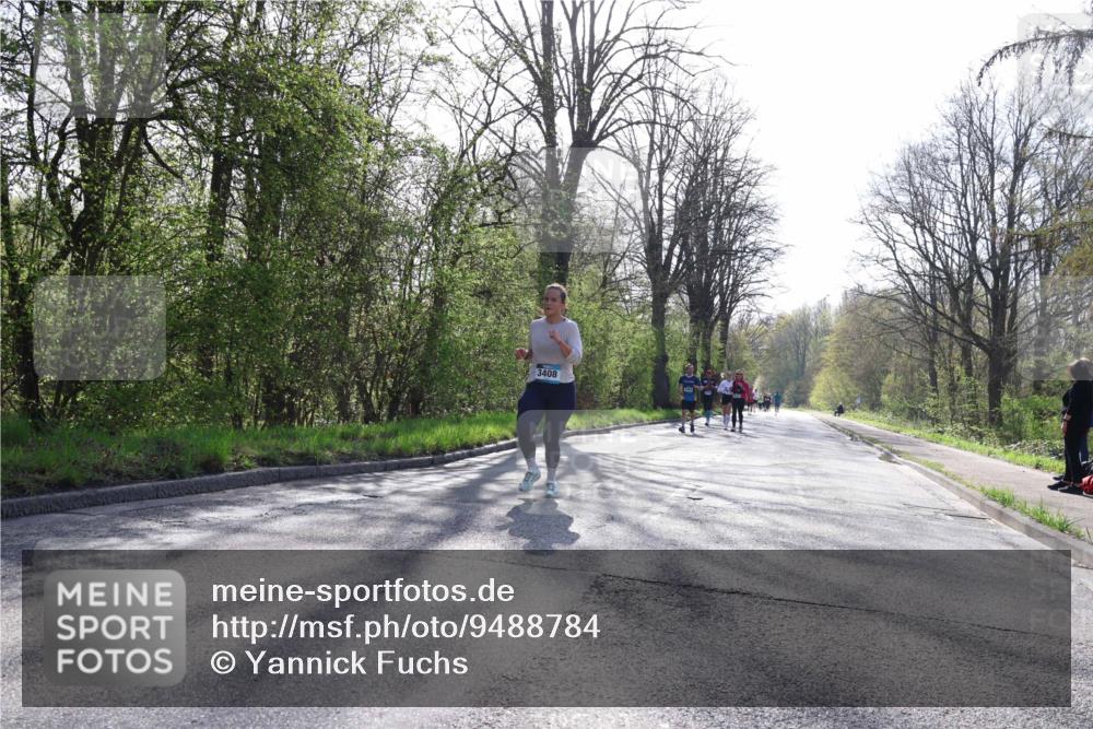 12.04.2026 - 45. Internationalen Wilhelmsburger Insellauf Yannick Fuchs http://msf.ph/oto/9488784 12.04.2026 10:34:23 Laufen 3408 meine-sportfotos.de