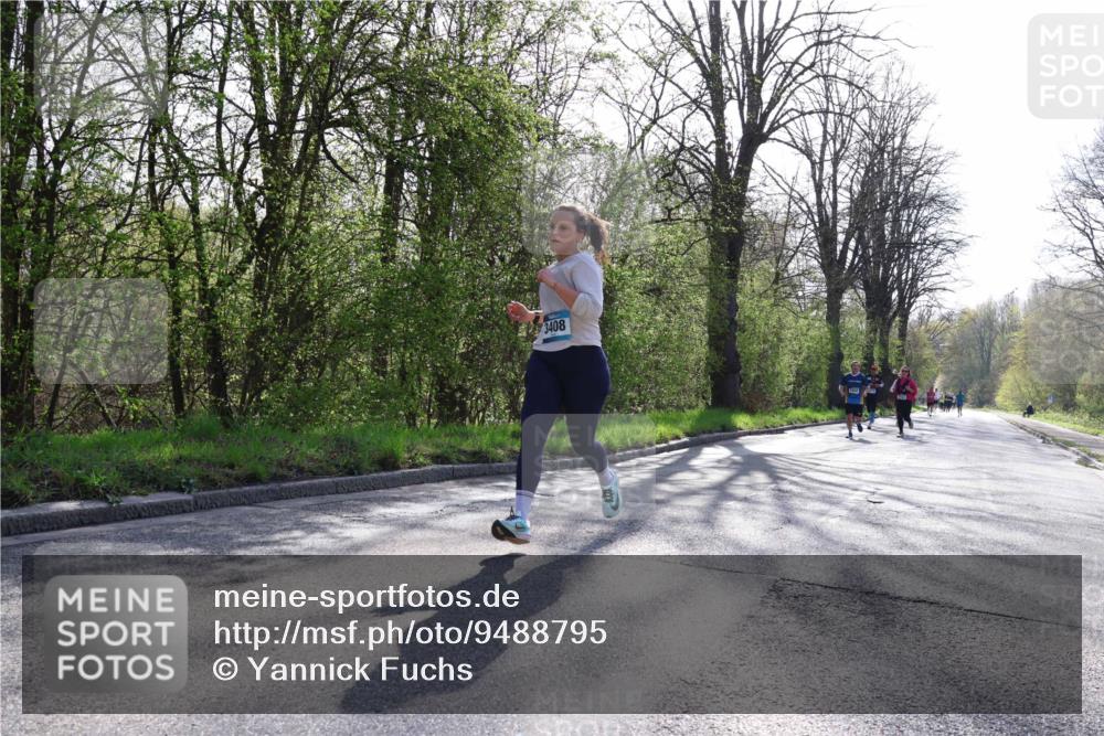 12.04.2026 - 45. Internationalen Wilhelmsburger Insellauf Yannick Fuchs http://msf.ph/oto/9488795 12.04.2026 10:34:24 Laufen 3408 meine-sportfotos.de