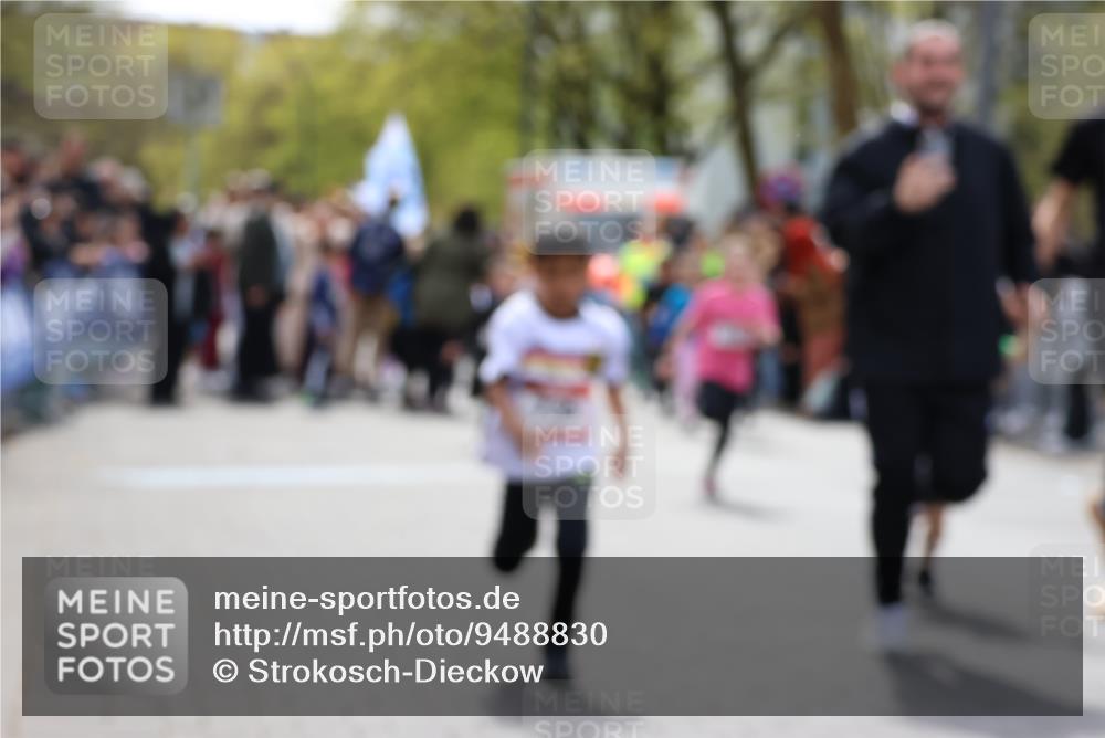 12.04.2026 - 45. Internationalen Wilhelmsburger Insellauf Strokosch-Dieckow http://msf.ph/oto/9488830 12.04.2026 14:09:39 Ziel 1501, 249, 1059, 1516, 94, 921, 251, 945, 934, 212, 735, 190, 240, 1520, 206, 908, 776, 172, 183, 196, 449, 772 meine-sportfotos.de