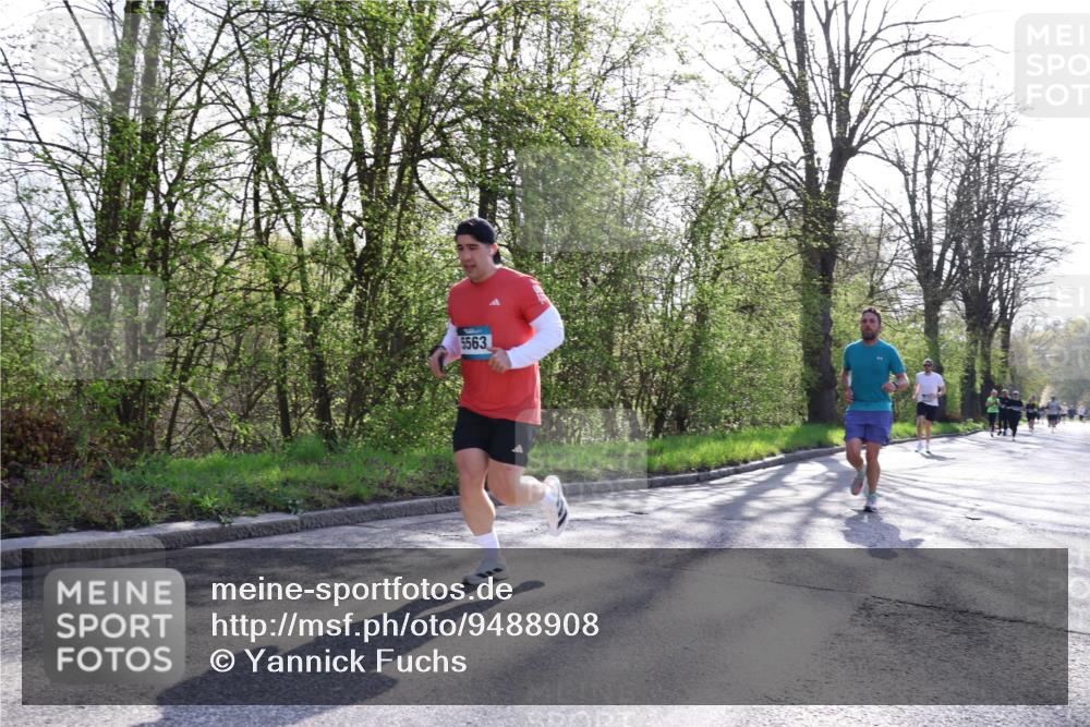 12.04.2026 - 45. Internationalen Wilhelmsburger Insellauf Yannick Fuchs http://msf.ph/oto/9488908 12.04.2026 10:34:39 Laufen 5563 meine-sportfotos.de