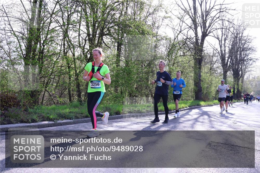 12.04.2026 - 45. Internationalen Wilhelmsburger Insellauf Yannick Fuchs http://msf.ph/oto/9489028 12.04.2026 10:34:50 Laufen 3256, 631, 2300, 2995, 2845 meine-sportfotos.de