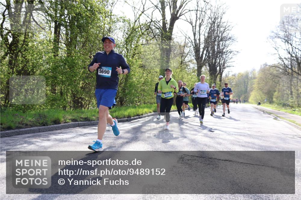 12.04.2026 - 45. Internationalen Wilhelmsburger Insellauf Yannick Fuchs http://msf.ph/oto/9489152 12.04.2026 10:35:03 Laufen 5690, 3430, 5325, 5690, 2301 meine-sportfotos.de