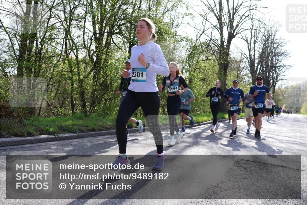12.04.2026 - 45. Internationalen Wilhelmsburger Insellauf Yannick Fuchs http://msf.ph/oto/9489182 12.04.2026 10:35:05 Laufen 2301, 5694, 49, 3848, 5046, 5037 meine-sportfotos.de