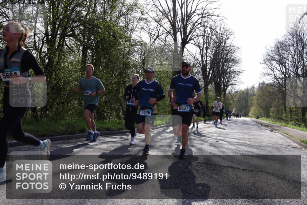 12.04.2026 - 45. Internationalen Wilhelmsburger Insellauf Yannick Fuchs http://msf.ph/oto/9489191 12.04.2026 10:35:06 Laufen 5694, 3849, 3848, 5046, 5037, 3680 meine-sportfotos.de