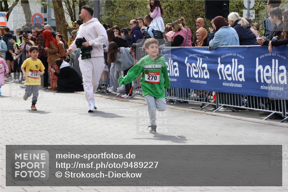 12.04.2026 - 45. Internationalen Wilhelmsburger Insellauf Strokosch-Dieckow http://msf.ph/oto/9489227 12.04.2026 14:09:22 Ziel 927, 215, 577, 223, 271, 691, 1511, 252, 270, 220, 219, 216 meine-sportfotos.de