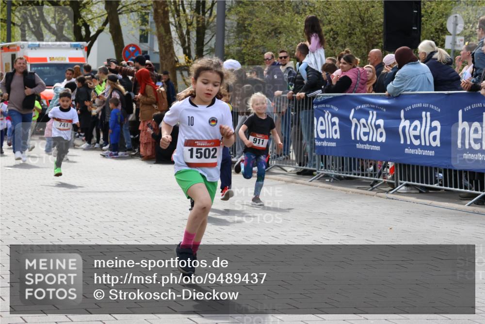 12.04.2026 - 45. Internationalen Wilhelmsburger Insellauf Strokosch-Dieckow http://msf.ph/oto/9489437 12.04.2026 14:09:13 Ziel 191, 1075, 52, 247, 453, 273, 955, 786, 947, 180, 12, 911, 741, 1502, 927, 215, 577, 223, 271 meine-sportfotos.de