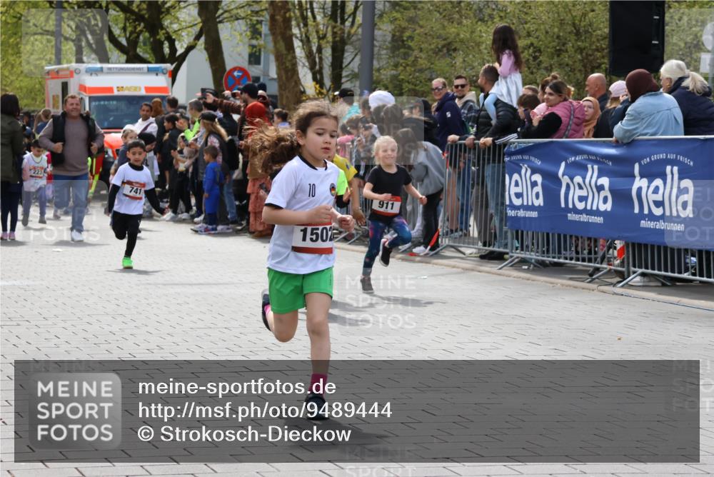 12.04.2026 - 45. Internationalen Wilhelmsburger Insellauf Strokosch-Dieckow http://msf.ph/oto/9489444 12.04.2026 14:09:13 Ziel 191, 1075, 52, 247, 453, 273, 955, 786, 947, 180, 12, 911, 741, 1502, 927, 215, 577, 223, 271 meine-sportfotos.de