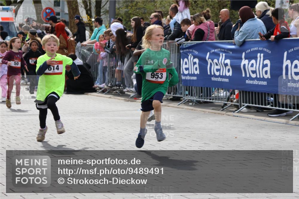 12.04.2026 - 45. Internationalen Wilhelmsburger Insellauf Strokosch-Dieckow http://msf.ph/oto/9489491 12.04.2026 14:08:59 Ziel 91, 254, 1506, 266, 713, 547, 762, 281, 928, 953, 614, 235, 50, 256 meine-sportfotos.de