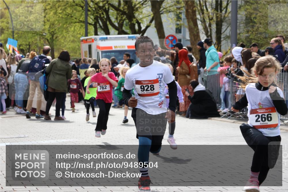12.04.2026 - 45. Internationalen Wilhelmsburger Insellauf Strokosch-Dieckow http://msf.ph/oto/9489504 12.04.2026 14:08:56 Ziel 211, 711, 530, 91, 254, 1506, 266, 713, 547, 762, 281, 928, 953, 614, 235 meine-sportfotos.de
