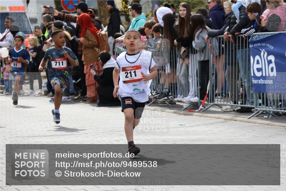 12.04.2026 - 45. Internationalen Wilhelmsburger Insellauf Strokosch-Dieckow http://msf.ph/oto/9489538 12.04.2026 14:08:48 Ziel 774, 919, 754, 211, 711, 530, 91, 254 meine-sportfotos.de