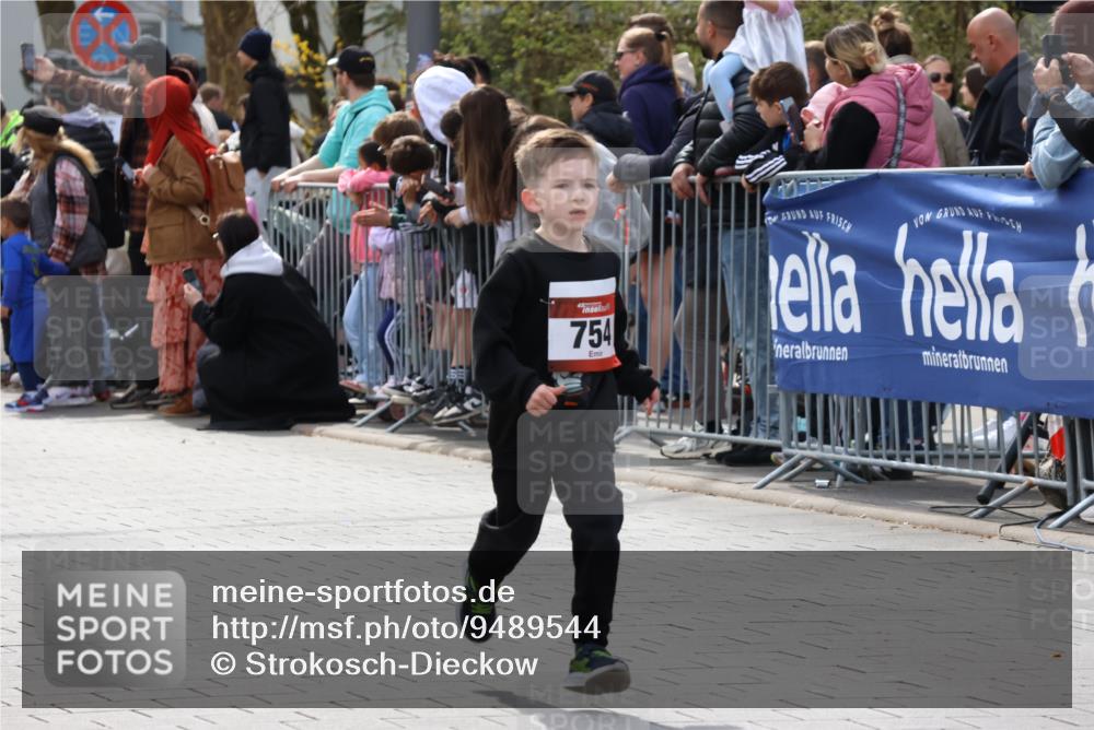 12.04.2026 - 45. Internationalen Wilhelmsburger Insellauf Strokosch-Dieckow http://msf.ph/oto/9489544 12.04.2026 14:08:45 Ziel 232, 749, 967, 774, 919, 754, 211, 711, 530 meine-sportfotos.de