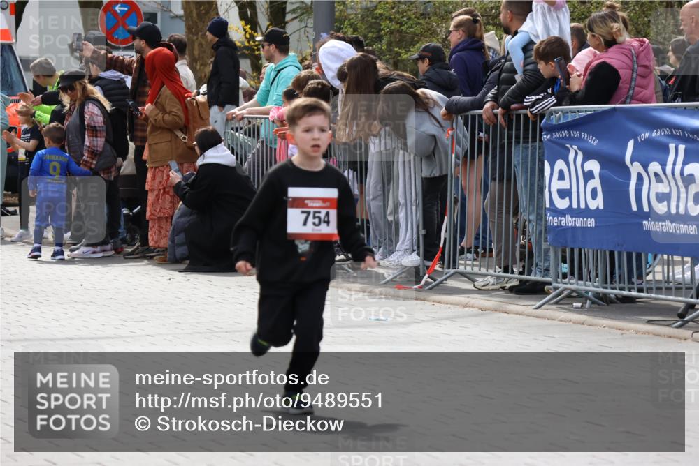 12.04.2026 - 45. Internationalen Wilhelmsburger Insellauf Strokosch-Dieckow http://msf.ph/oto/9489551 12.04.2026 14:08:45 Ziel 232, 749, 967, 774, 919, 754, 211, 711, 530 meine-sportfotos.de