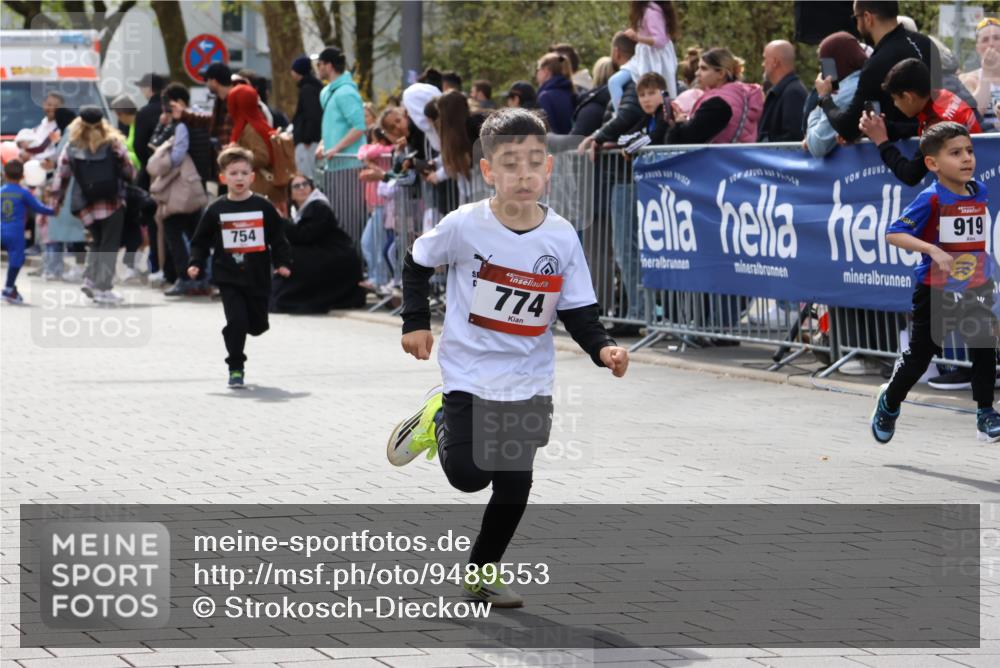 12.04.2026 - 45. Internationalen Wilhelmsburger Insellauf Strokosch-Dieckow http://msf.ph/oto/9489553 12.04.2026 14:08:43 Ziel 1057, 232, 749, 967, 774, 919, 754 meine-sportfotos.de