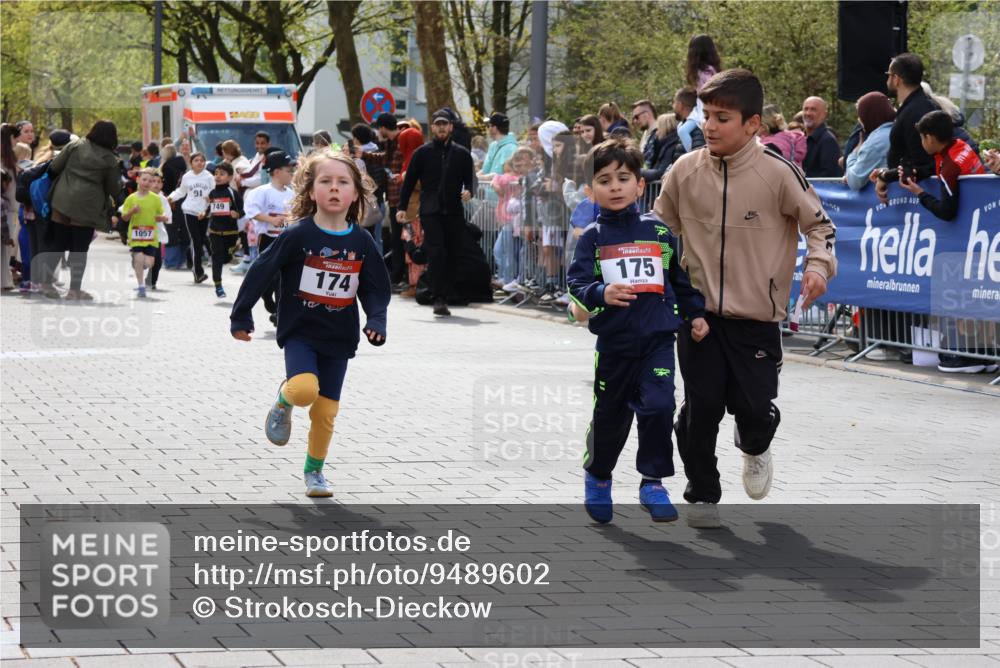 12.04.2026 - 45. Internationalen Wilhelmsburger Insellauf Strokosch-Dieckow http://msf.ph/oto/9489602 12.04.2026 14:08:33 Ziel 1505, 782, 258, 175, 174, 653, 143, 1057, 232 meine-sportfotos.de