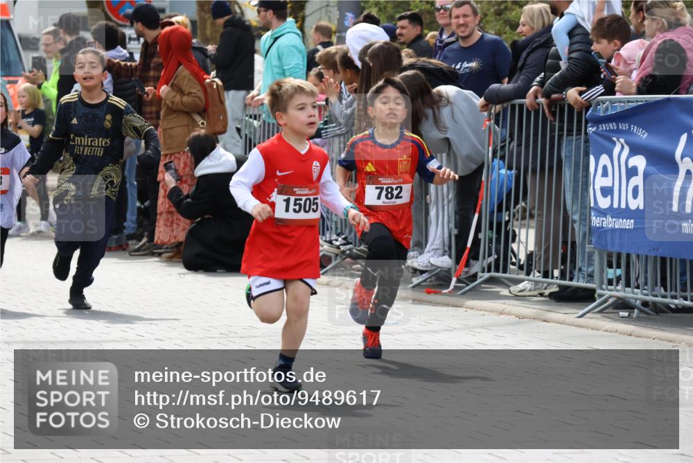 12.04.2026 - 45. Internationalen Wilhelmsburger Insellauf Strokosch-Dieckow http://msf.ph/oto/9489617 12.04.2026 14:08:27 Ziel 58, 26, 716, 1505, 782, 258, 175 meine-sportfotos.de