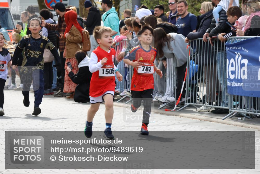 12.04.2026 - 45. Internationalen Wilhelmsburger Insellauf Strokosch-Dieckow http://msf.ph/oto/9489619 12.04.2026 14:08:27 Ziel 58, 26, 716, 1505, 782, 258, 175 meine-sportfotos.de