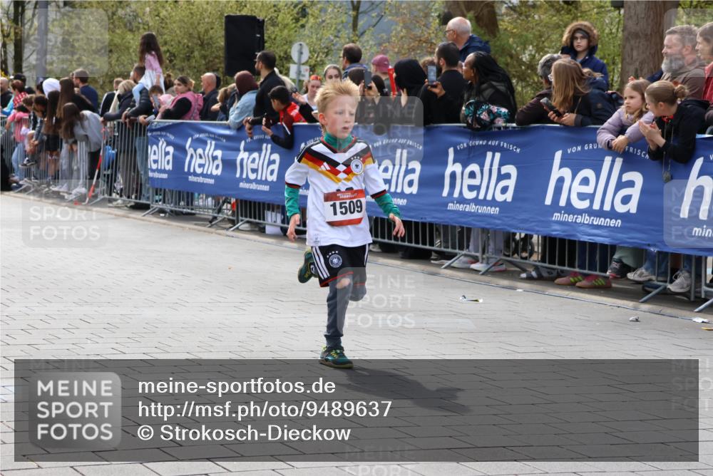 12.04.2026 - 45. Internationalen Wilhelmsburger Insellauf Strokosch-Dieckow http://msf.ph/oto/9489637 12.04.2026 14:08:19 Ziel 1510, 1509, 58, 26 meine-sportfotos.de