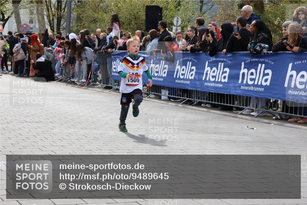 12.04.2026 - 45. Internationalen Wilhelmsburger Insellauf Strokosch-Dieckow http://msf.ph/oto/9489645 12.04.2026 14:08:19 Ziel 1510, 1509, 58, 26 meine-sportfotos.de