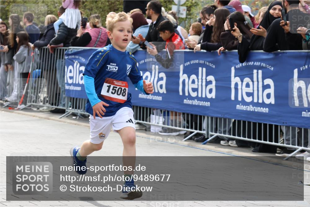 12.04.2026 - 45. Internationalen Wilhelmsburger Insellauf Strokosch-Dieckow http://msf.ph/oto/9489677 12.04.2026 14:08:04 Ziel 15, 1508 meine-sportfotos.de