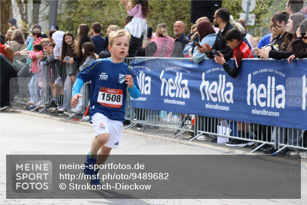 12.04.2026 - 45. Internationalen Wilhelmsburger Insellauf Strokosch-Dieckow http://msf.ph/oto/9489682 12.04.2026 14:08:04 Ziel 15, 1508 meine-sportfotos.de
