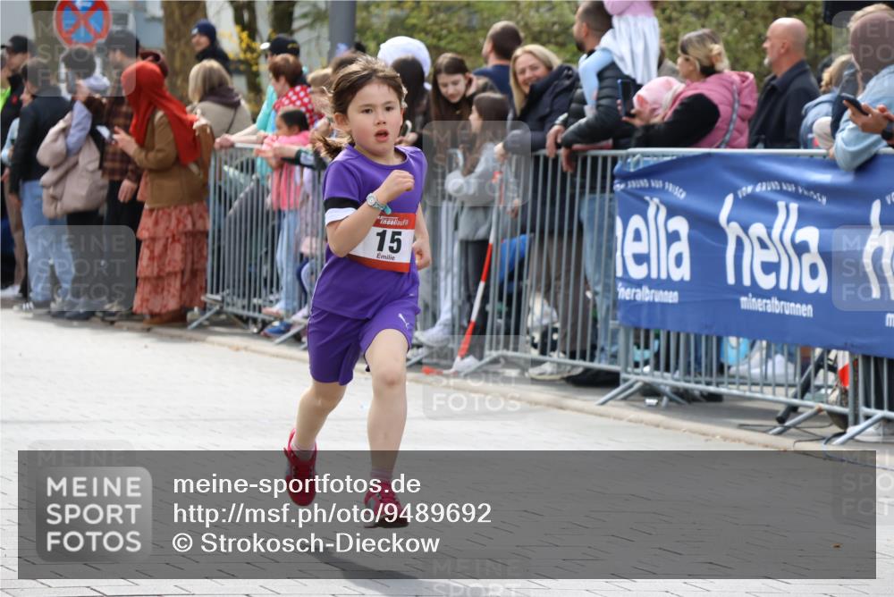 12.04.2026 - 45. Internationalen Wilhelmsburger Insellauf Strokosch-Dieckow http://msf.ph/oto/9489692 12.04.2026 14:08:00 Ziel 15, 1508 meine-sportfotos.de