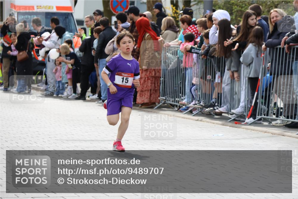 12.04.2026 - 45. Internationalen Wilhelmsburger Insellauf Strokosch-Dieckow http://msf.ph/oto/9489707 12.04.2026 14:07:59 Ziel 15, 1508 meine-sportfotos.de