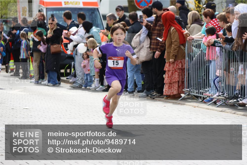 12.04.2026 - 45. Internationalen Wilhelmsburger Insellauf Strokosch-Dieckow http://msf.ph/oto/9489714 12.04.2026 14:07:59 Ziel 15, 1508 meine-sportfotos.de
