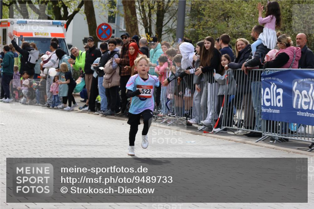 12.04.2026 - 45. Internationalen Wilhelmsburger Insellauf Strokosch-Dieckow http://msf.ph/oto/9489733 12.04.2026 14:07:47 Ziel 1522 meine-sportfotos.de