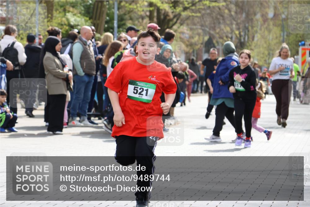 12.04.2026 - 45. Internationalen Wilhelmsburger Insellauf Strokosch-Dieckow http://msf.ph/oto/9489744 12.04.2026 14:36:13 Ziel 820, 328, 1025, 360, 325, 125, 827, 1024, 517, 521 meine-sportfotos.de