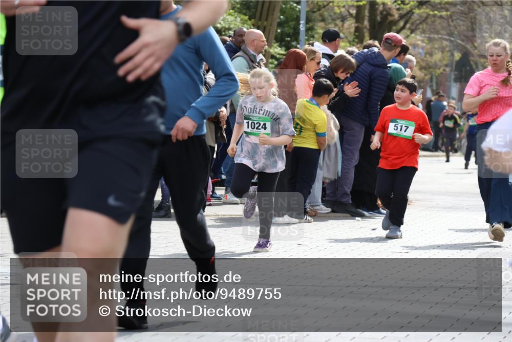 12.04.2026 - 45. Internationalen Wilhelmsburger Insellauf Strokosch-Dieckow http://msf.ph/oto/9489755 12.04.2026 14:36:08 Ziel 93, 148, 1710, 863, 820, 328, 1025, 360, 325, 125, 827, 1024 meine-sportfotos.de