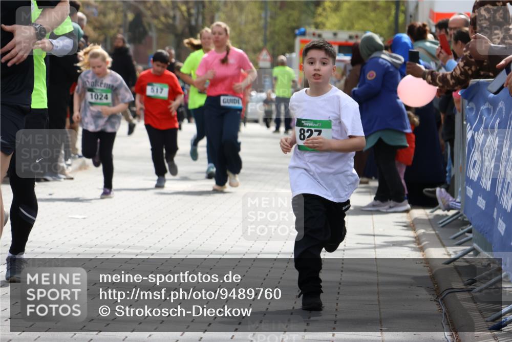 12.04.2026 - 45. Internationalen Wilhelmsburger Insellauf Strokosch-Dieckow http://msf.ph/oto/9489760 12.04.2026 14:36:06 Ziel 93, 148, 1710, 863, 820, 328, 1025, 360, 325, 125, 827 meine-sportfotos.de