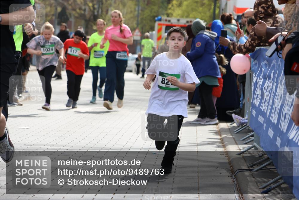 12.04.2026 - 45. Internationalen Wilhelmsburger Insellauf Strokosch-Dieckow http://msf.ph/oto/9489763 12.04.2026 14:36:06 Ziel 93, 148, 1710, 863, 820, 328, 1025, 360, 325, 125, 827 meine-sportfotos.de