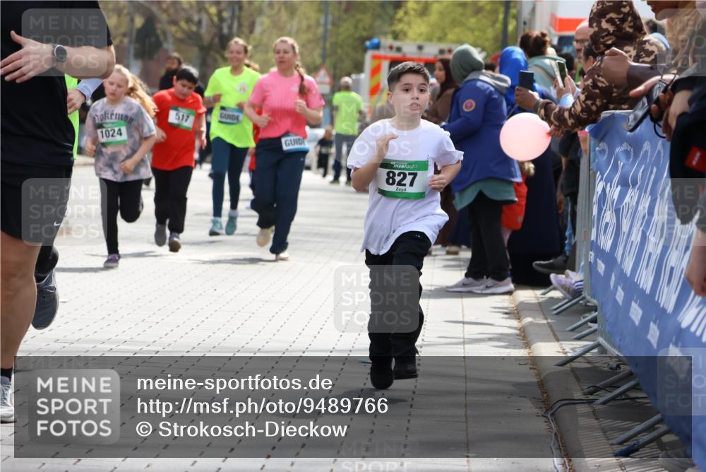 12.04.2026 - 45. Internationalen Wilhelmsburger Insellauf Strokosch-Dieckow http://msf.ph/oto/9489766 12.04.2026 14:36:06 Ziel 93, 148, 1710, 863, 820, 328, 1025, 360, 325, 125, 827 meine-sportfotos.de