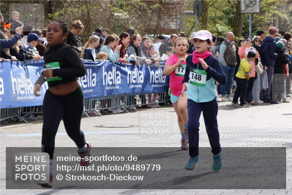 12.04.2026 - 45. Internationalen Wilhelmsburger Insellauf Strokosch-Dieckow http://msf.ph/oto/9489779 12.04.2026 14:36:00 Ziel 344, 90, 1732, 847, 641, 1056, 411, 93, 148, 1710, 863 meine-sportfotos.de