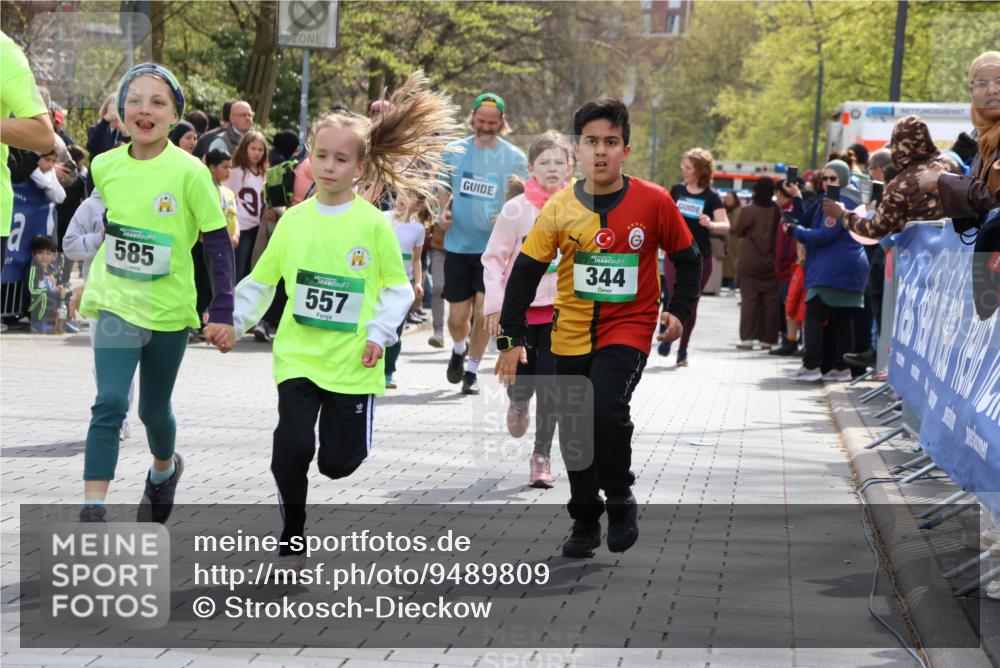 12.04.2026 - 45. Internationalen Wilhelmsburger Insellauf Strokosch-Dieckow http://msf.ph/oto/9489809 12.04.2026 14:35:49 Ziel 13, 850, 481, 81, 1069, 583, 628, 557, 585, 79, 76, 344, 90, 1732 meine-sportfotos.de