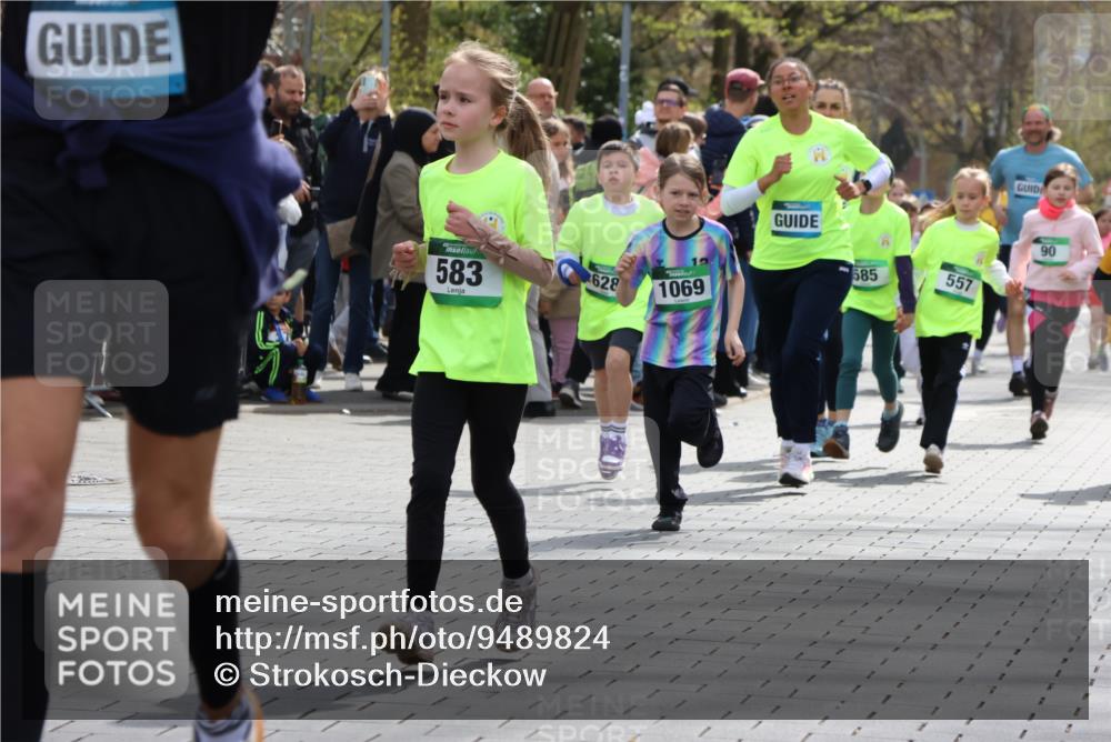 12.04.2026 - 45. Internationalen Wilhelmsburger Insellauf Strokosch-Dieckow http://msf.ph/oto/9489824 12.04.2026 14:35:44 Ziel 118, 322, 525, 77, 549, 1729, 606, 13, 850, 481, 81, 1069, 583 meine-sportfotos.de